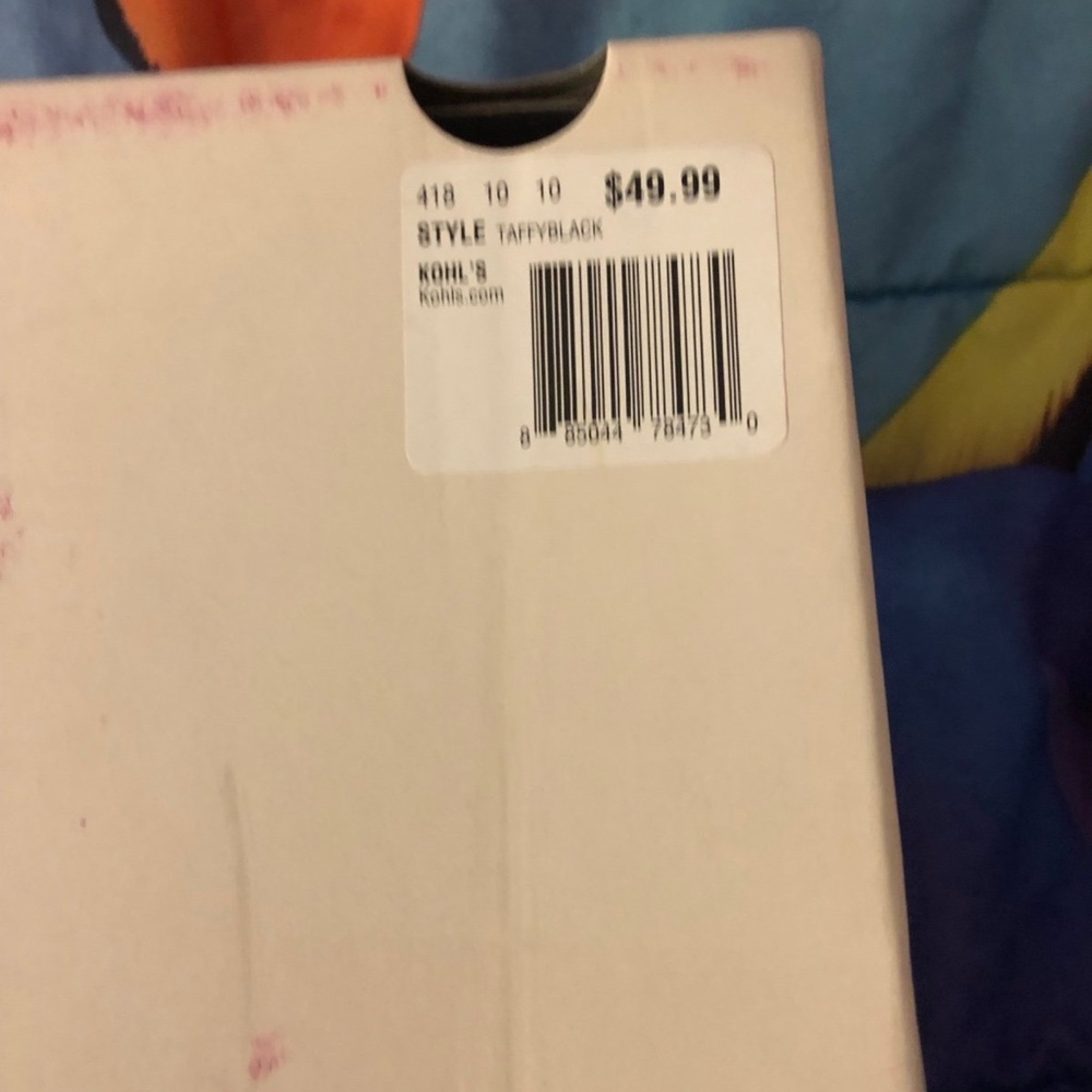 Shoes - Picture 4 of 7